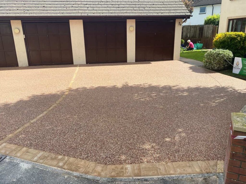 This is a photo of a resin driveway installed in Sheffield by Sheffield Resin Driveways