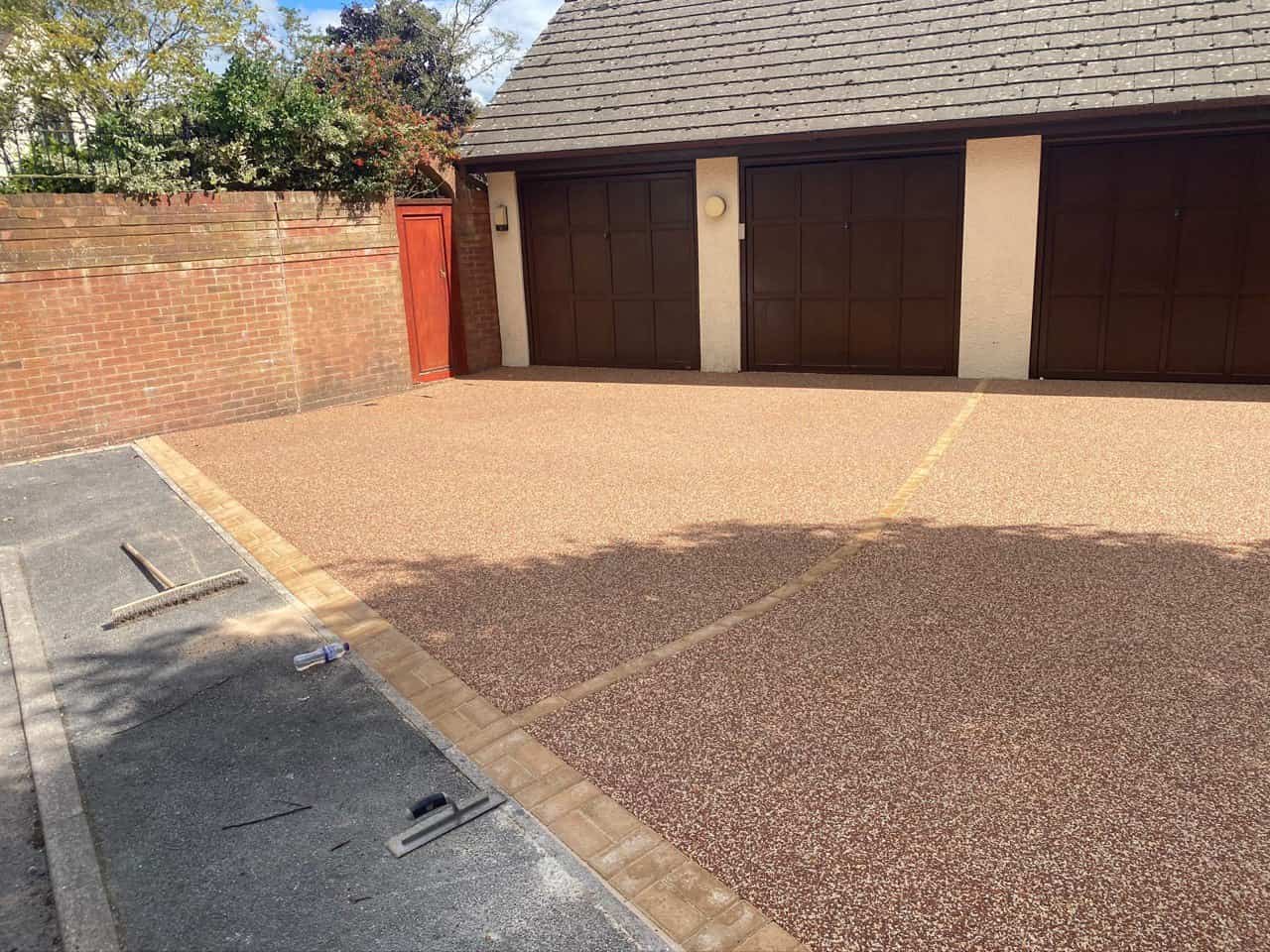 This is a photo of a resin driveway installed in Sheffield by Sheffield Resin Driveways