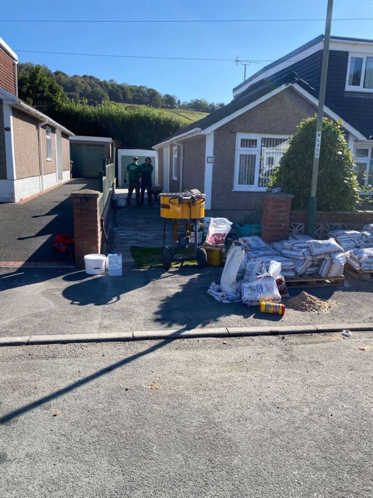 This is a photo of a resin path installed in Sheffield by Sheffield Resin Driveways