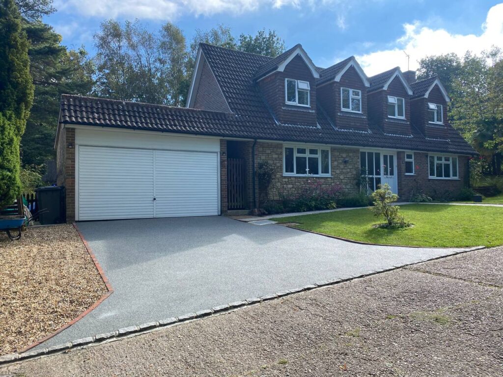 This is a photo of a resin driveway installed in Sheffield by Sheffield Resin Driveways