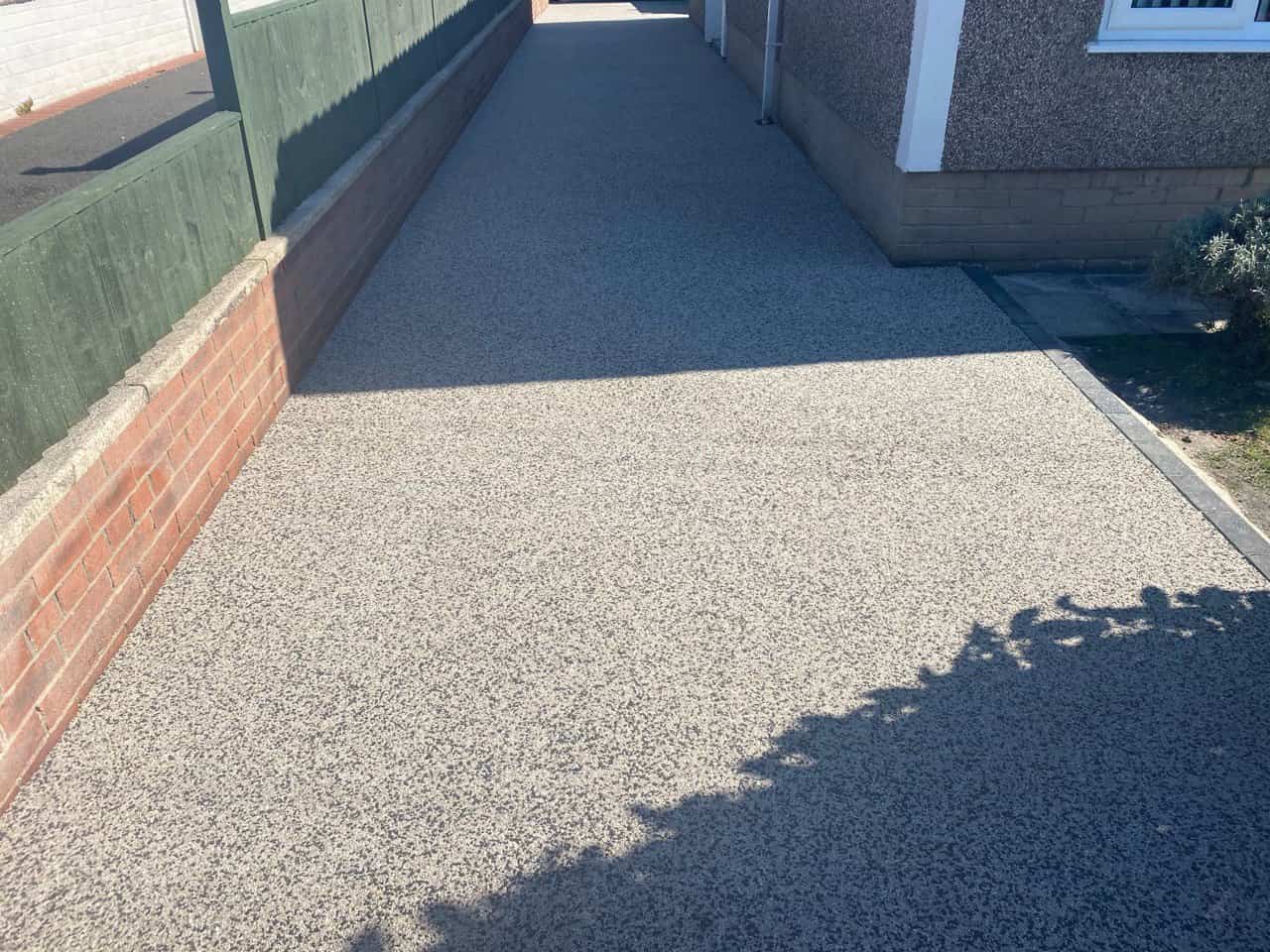 This is a photo of a resin path installed in Sheffield by Sheffield Resin Driveways