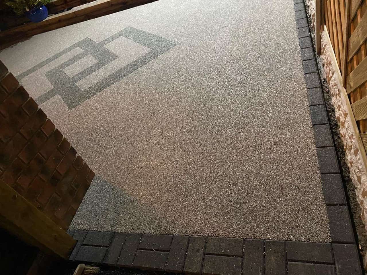 This is a photo of a gravel driveway installed in Sheffield by Sheffield Resin Driveways